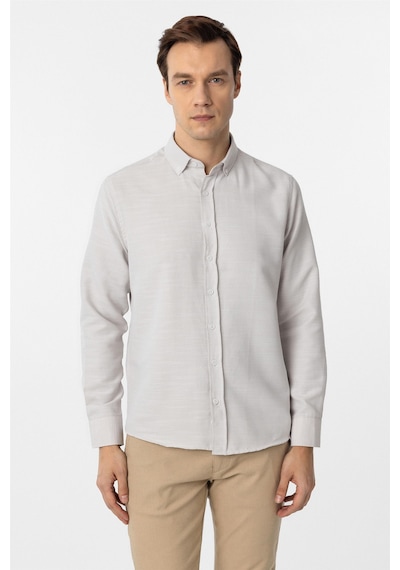 Süvari Ekru Slim Fit Armürlü Düğmeli Yaka Gömlek Ekru Süvari Ekru Slim Fit Armürlü Düğmeli Yaka Gömlek Ekru