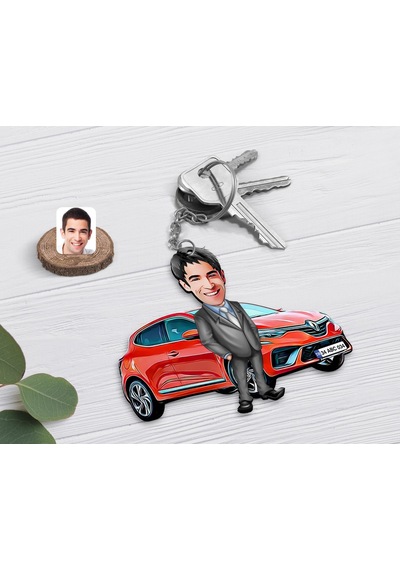 Kişiye Özel Erkek Renault Clio 5 Figürlü Plakalı Ahşap Karikatür