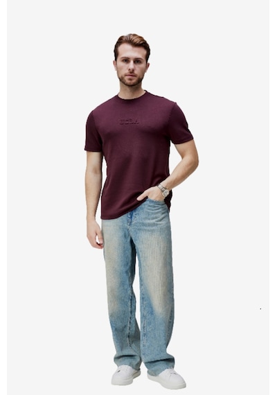 Ucla Canary Bordo Bisiklet Yaka Gofre Baskılı Modal Kumaş Standard Fit Erkek Tshirt Bordo