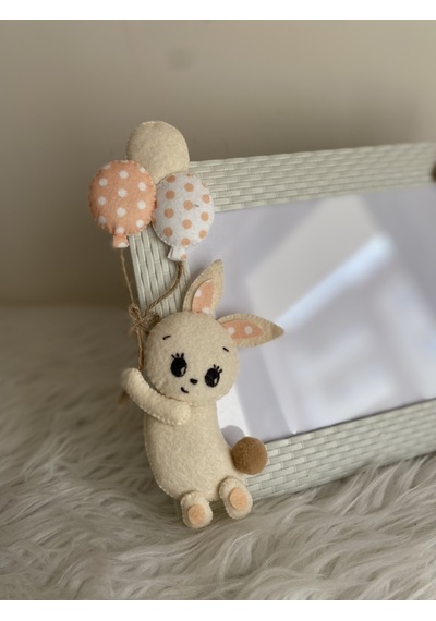Bebek Odası Çerçeve Krem Tavşan