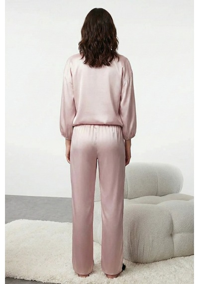 Pudra Renk Bağcıklı Saten Dokuma Pijama Takımı Pembe