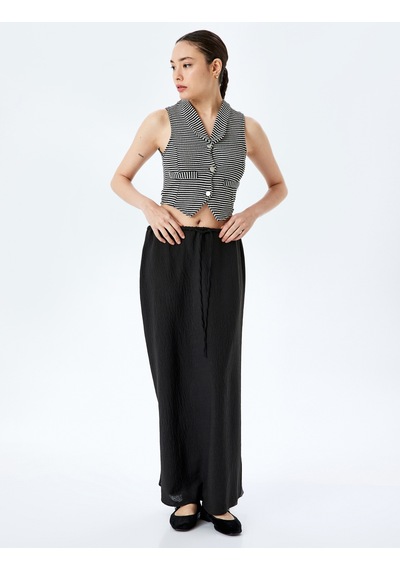 Koton V Yaka Düğmeli Slim Fit Crop Triko Yelek Siyah Çizgili 5sal90013ık Siyah Çizgili Siyah Koton V Yaka Düğmeli Slim Fit Crop Triko Yelek Siyah Çizgili 5sal90013ık Siyah Çizgili Siyah