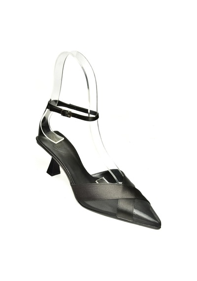 Fox Shoes U654074204 Siyah Kumaş Alçak Topuklu Kadın Ayakkabı Siyah