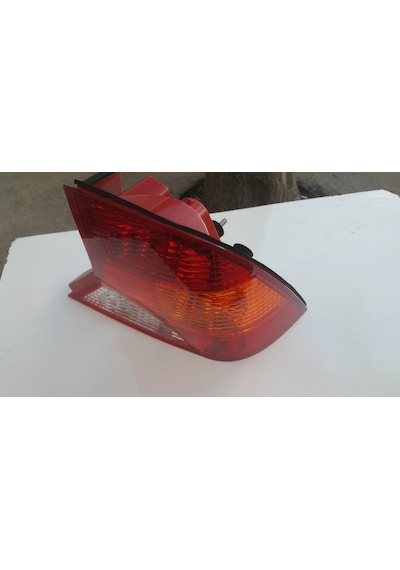 Ford Focus 1 1998-2005 Sedan Arka Stop Lambası Depo Sağ