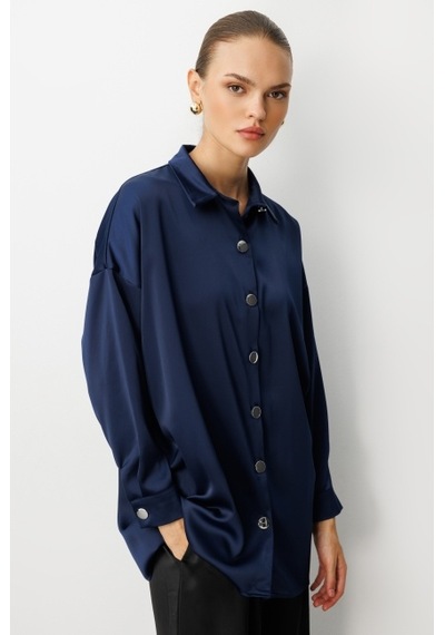 Mizalle Lacivert Metal Düğmeli Saten Tunik Gömlek