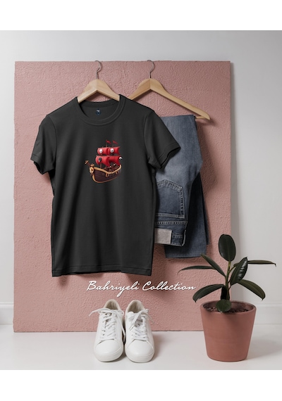 Oversize Playful Pirate Ship Toy With Red Sails Tasarımlı Unisex T-shirt Siyah