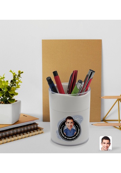 BK Gift Kişiye Özel Erkek Kolay Yetişmiyor Karikatürlü Beyaz Akri