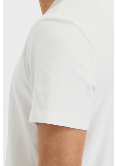 Calvin Klein % 100 Pamuk Bisiklet Yaka Logolu T Shirt Lv04lg813gyaf Erkek T Shirt Lv04lg813g Yaf Beyaz Calvin Klein % 100 Pamuk Bisiklet Yaka Logolu T Shirt Lv04lg813gyaf Erkek T Shirt Lv04lg813g Yaf Beyaz