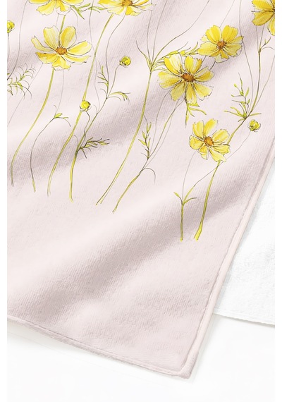 Pembe Zeminde Sarı Çiçek Temalı Plaj Havlusu - Bohem Pastel Floral Hızlı Kuruyan Mikrofiber Havlu Kül Rüyası