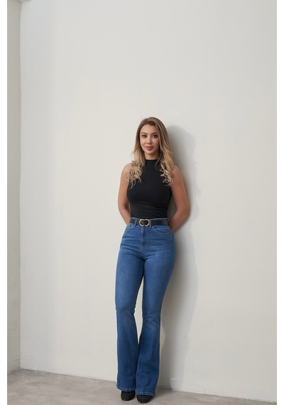 Rabia Çelik Kadın Koyu Mavi Yüksek Bel Likralı İspanyol Paça Marka Model Jean Pantolon Lacivert Lacivert Rabia Çelik Kadın Koyu Mavi Yüksek Bel Likralı İspanyol Paça Marka Model Jean Pantolon Lacivert Lacivert