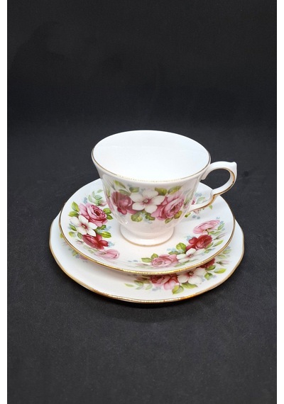 Bone China Vintage Çay Fincanı 3 Parça 200 Ml Kırmızı - Beyaz
