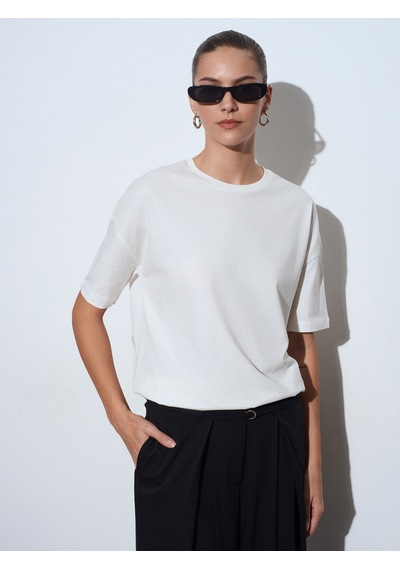 3683 Basic T-Shirt-Ekru