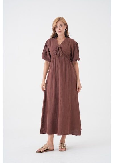 Mg Otantik %100 Pamuk V Yaka Müslin Kumaş Beli Lastikli İp Detaylı Kısa Kol Elbise Mg-2025 Kahverengi Mg Otantik %100 Pamuk V Yaka Müslin Kumaş Beli Lastikli İp Detaylı Kısa Kol Elbise Mg-2025 Kahverengi