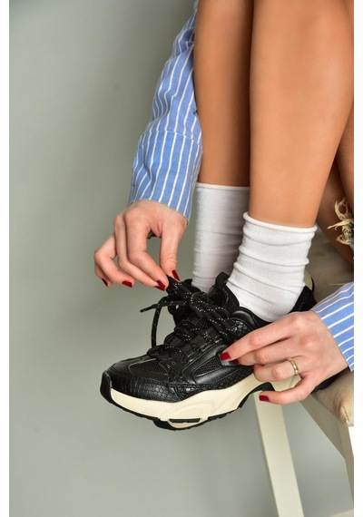 Fox Shoes U312414209 Siyah Kalın Tabanlı Spor Ayakkabı Sneakers Siyah-suni Deri Çok Renkli Fox Shoes U312414209 Siyah Kalın Tabanlı Spor Ayakkabı Sneakers Siyah-suni Deri Çok Renkli