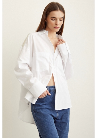 Never More Omuzda Boncuk Detaylı Oversize Gömlek Beyaz