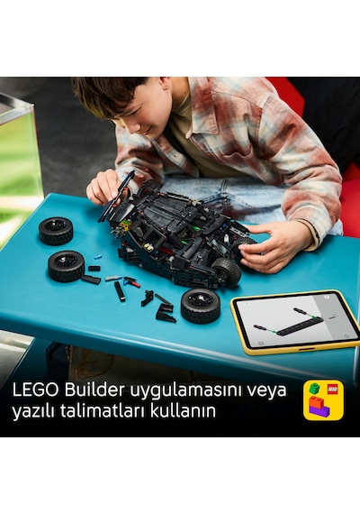 LEGO® Technic Batmobile™ Tumbler 42239 - 12 Yaş ve Üzeri Çocuklar için Şarj Edilebilir Pil İçeren Oyuncak Yapım Seti (719 Parça)