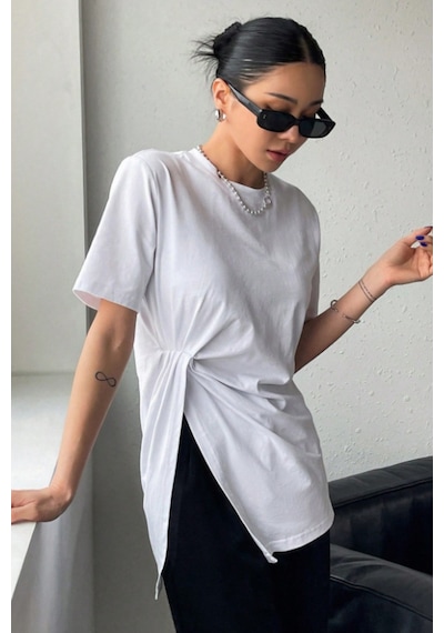 Kadın Asimetrik Tişört Yırtmaçlı Basic Oversize Kısa Kollu Modern Şık T-shirt Beyaz