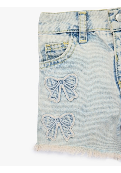 Koton Fiyonk Nakış Detaylı Cepli Pamuklu Denim Şort Lıght Indıgo 6smg40022ad Açık Mavi