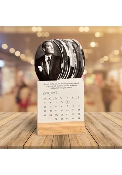 Ahşap Ayaklı Atatürk Temalı 2026 Takvim - Özel Tasarım
