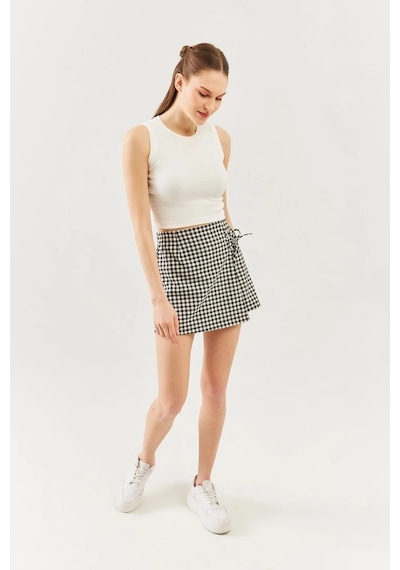 Butikgiz Kadın Sıfır Kol Bisiklet Yaka Vücuda Oturan %100 Pamuklu Kaşkorse Esnek Crop Bluz Beyaz