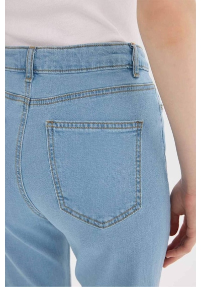 DeFacto Slim Flare Yüksek Bel Düz Paça Uzun Jean Kar Yıkamalı Pantolon D7973AX25SPNM39 DeFacto Slim Flare Yüksek Bel Düz Paça Uzun Jean Kar Yıkamalı Pantolon D7973AX25SPNM39