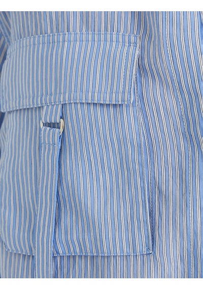 Koton Oversize Kargo Gömlek Viskon Düğmeli Katlamalı Kollu Mavi Çizgili 4sak60298pw Mavi Çizgili Koton Oversize Kargo Gömlek Viskon Düğmeli Katlamalı Kollu Mavi Çizgili 4sak60298pw Mavi Çizgili