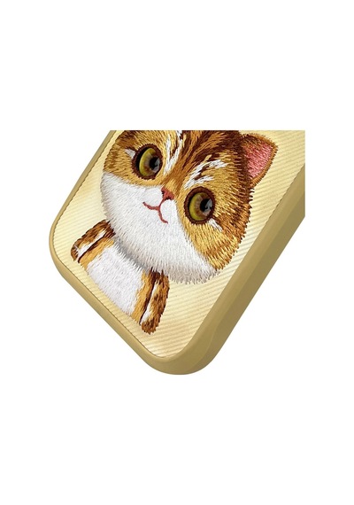 Apple iPhone 16 Pro Uyumlu 3d Göz Golden Kedi Detaylı Gerçek Nakış İşlemeli Kabartmalı Big Eyes Kılıf