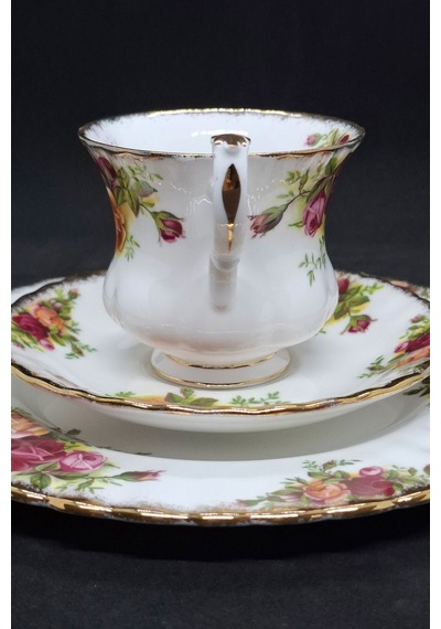 Old Country Roses England Antıque Bone China Double Size Trıo Coffee Cup & Saucer Kırmızı