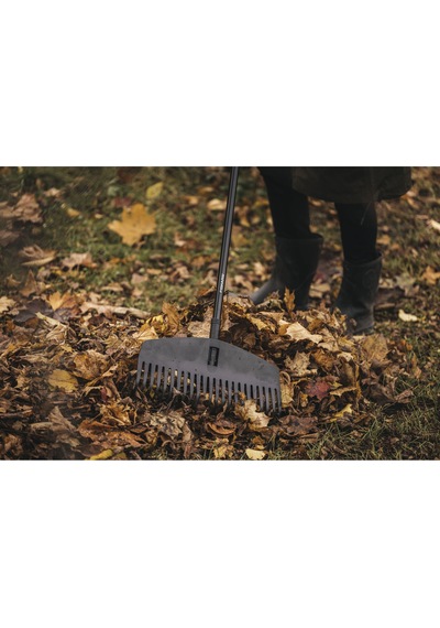 Fiskars 1063090 Solid Çim Ve Yaprak Tırmığı M