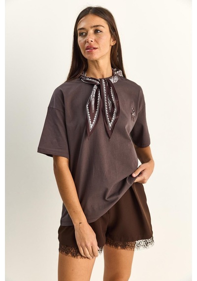 Shade Kadın Ceylan Nakışlı Fularlı Basic Salaş T-shirt 7517 60283977 - Kakao Çok Renkli
