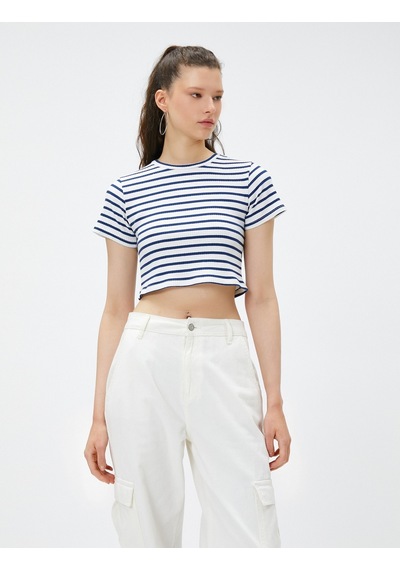 Koton Basic Crop Tişört Bisiklet Yaka Kısa Kollu Lacivert Çizgili 3sal10898ık 3SAL10898IK7S0 Lacivert Koton Basic Crop Tişört Bisiklet Yaka Kısa Kollu Lacivert Çizgili 3sal10898ık 3SAL10898IK7S0 Lacivert