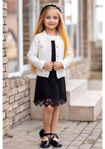 Riccotarz Kız Çocuk Gold Düğmeli Blazer Ceket, Bebe Yakalı Üzeri Boydan Dantel İşlemeli Siyah Elbise Riccotarz Kız Çocuk Gold Düğmeli Blazer Ceket, Bebe Yakalı Üzeri Boydan Dantel İşlemeli Siyah Elbise