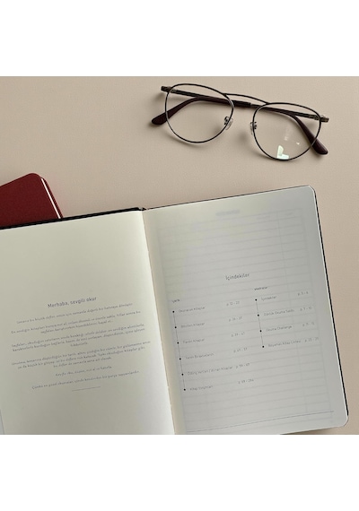 Okuma Günlüğü A5 Sert Kapa Klı Reading Journal, 100 Kitap İncelemesi, Günlük Okuma Takibi Siyah