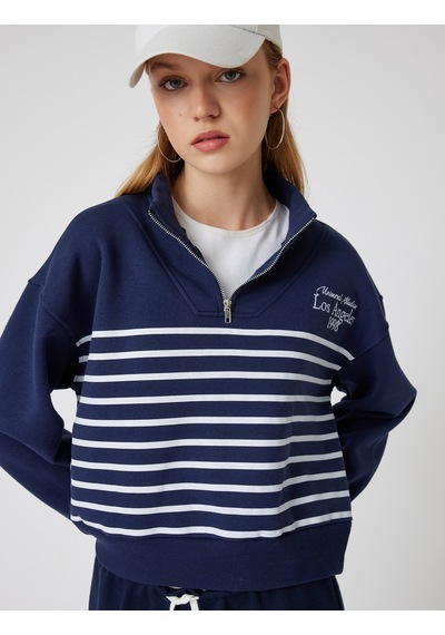 Koton Yarım Fermuarlı Sweatshirt Oversize Kolej Baskılı Dik Yaka Lacivert 5wal10210ık Lacivert Koton Yarım Fermuarlı Sweatshirt Oversize Kolej Baskılı Dik Yaka Lacivert 5wal10210ık Lacivert