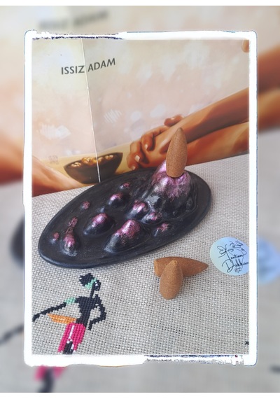 Siyah Dağ Dokulu El Yapımı Konik Ve Geri Akış Tütsülük Dekoratif Obje