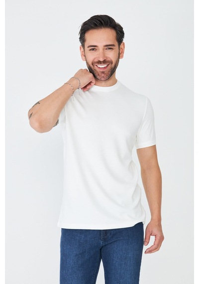 Beyaz Sıfır Yaka Basic T-shirt