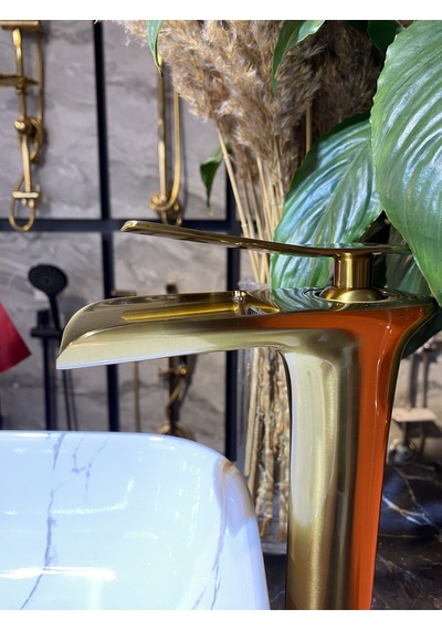 İsaoğlu Yapı Mat Gold Çanak Lavabo Bataryası Şelale Lavabo Musluğu Fırçalanmış Mat Altın Batarya Gold