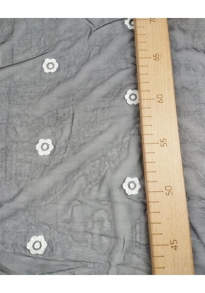 Siyah Üzeri Beyaz Çiçekli File Kumaş En: 90cm-10979 Siyah