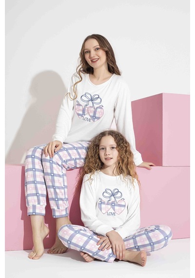 Aygebu Tarık Kadın Beyaz Kalp Desen Anne Kız Kombin Termal Kışlık Sıcak Tutan Yumuşak Pijama Takımı Aygebu Tarık Kadın Beyaz Kalp Desen Anne Kız Kombin Termal Kışlık Sıcak Tutan Yumuşak Pijama Takımı