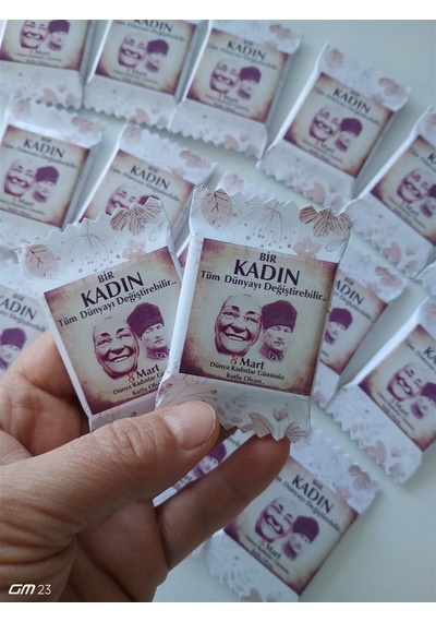 Farklı Market 8 Mart Kadınlar Günü Hediyesi Özel Kesim Zübeyde Hanım Atatürk İkramlık Çikolata 18 Adet