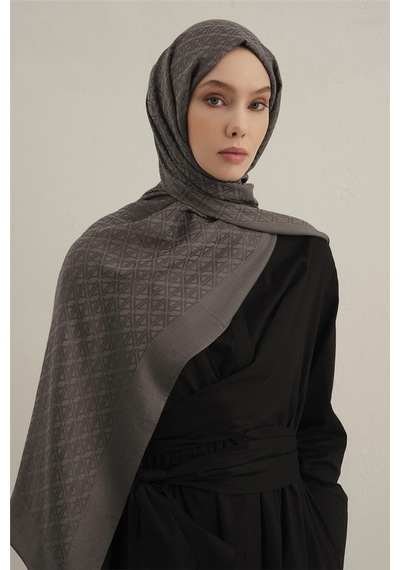 Armine Lyocell Naia Üçgen Monogram Şal 5 18 Füme