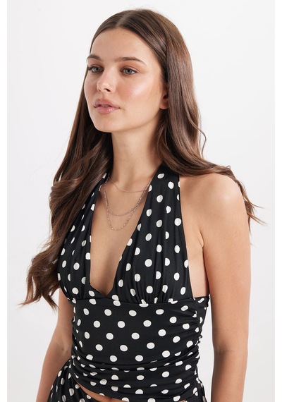 Tudors Kadın Standart Fit Normal Kesim Kolsuz Halter Yaka Boyundan Bağlama Detaylı Puantiyeli Siyah Bluz-51013