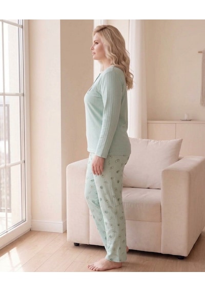 Eyfuze Kadın Kışlık Büyük Beden Curve Nakışlı Desenli Yakası Düğmeli Uzun Kollu Pijama Takımı Yesil Eyfuze Kadın Kışlık Büyük Beden Curve Nakışlı Desenli Yakası Düğmeli Uzun Kollu Pijama Takımı Yesil