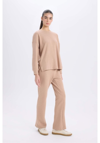 DeFacto Pijama Takımı Regular Fit Basic Düz Uzun Kollu Üst Geniş Bol Paça Alt-Fall in Love D2259AX24WNBG400