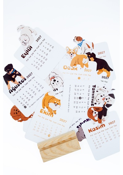Ahşap Standlı Özel Kesim Neşeli Corgi Tasarımlı 2027 Masaüstü Takvimi 8,5x12 Cm - Sevimli Yeni Yıl Hediyesi Çok Renkli