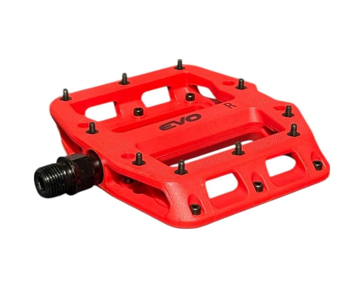 Evo Çivili Platform Pedal Rulmanlı - Kırmızı