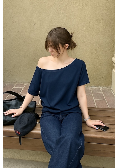 Lacivert Kadın Düşük Omuz Kayık Yaka Oversize T-shirt Lacivert