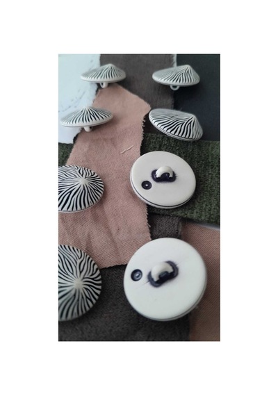 Polyester Zebra Düğme 14 Mm 8 Adet