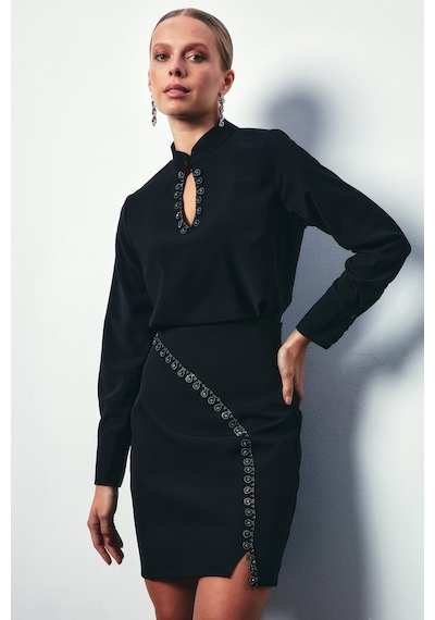 Sateen Yaka Damla Detaylı Bluz - Siyah