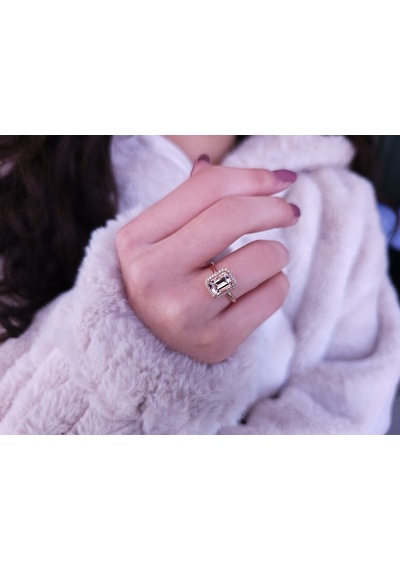 Sirius Pırlanta Ve Emerald Kesim Morganite Yüzük 0831R0037